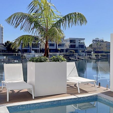 E.S. Surfers Paradise Apartment โกลด์โคสต์ ภายนอก รูปภาพ